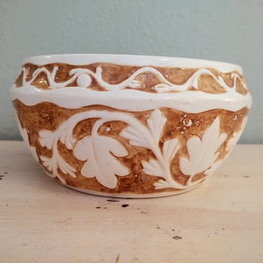 1974 Vintage Arnel's Ceramic Bowl Cream and Yellow/Brown with Leaf Detail.  Also carved in "Grace Jackson 1979" 