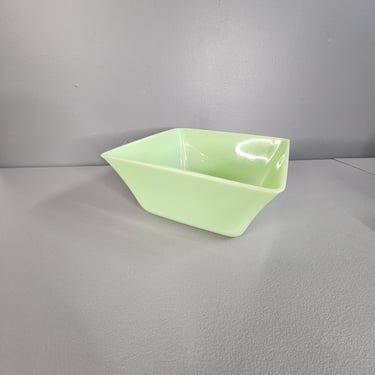 Large Jadeite Bowl 