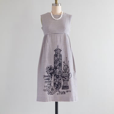 Fabulous 1960's Sugar & Spice Novelty Print Shift Dress / XS