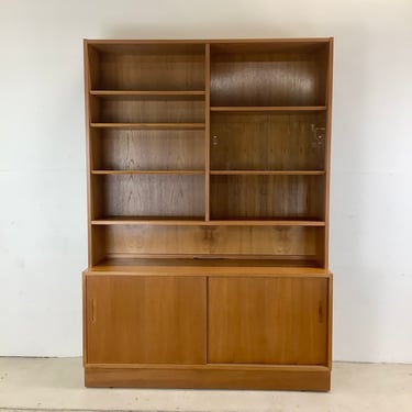 Scandinavian Modern Teak Bookcase With Cabinet 