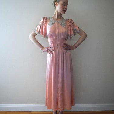 1930s silk rayon satin dressing gown . size xs to small 