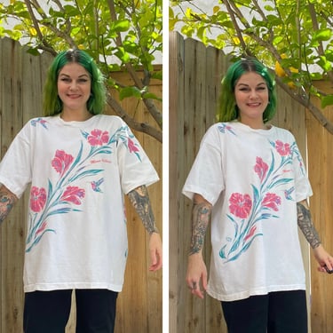 Vintage 1990’s White Floral Tee with Hummingbirds 