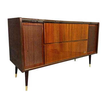 Vintage Mid Century Modern Grundig Stereo Console Credenza With Blue Tooth 