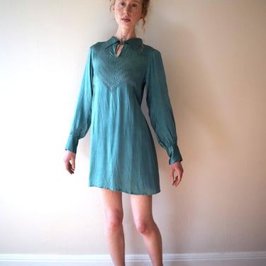 Vintage 1920s green silk satin tunic . size xs to small 