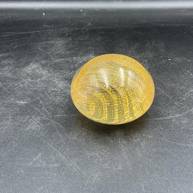 Spiral gold pattern paperweight Murano 