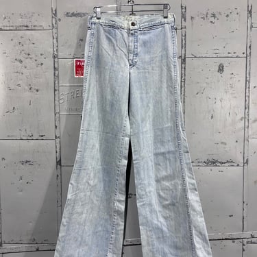 70s 26x32 vintage denim  bell bottoms elephant trunk hippy mod aesthetic style 