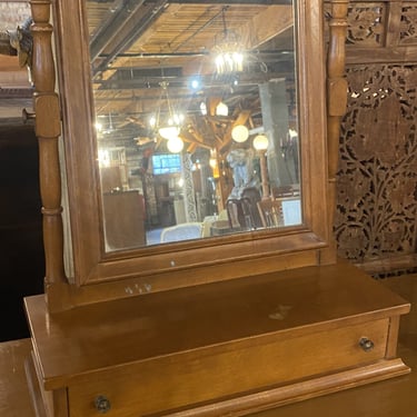 Small Vanity Mirror w Storage