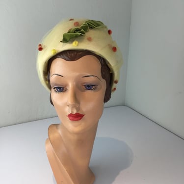 High As the Clouds Go - Vintage 1960s Pale Butter Yellow Chiffon Over Straw Cloche Dome Hat 