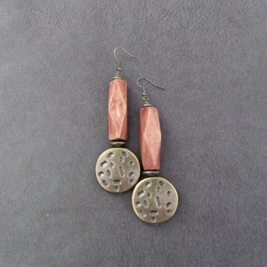 Oversized wooden and bronze earrings 