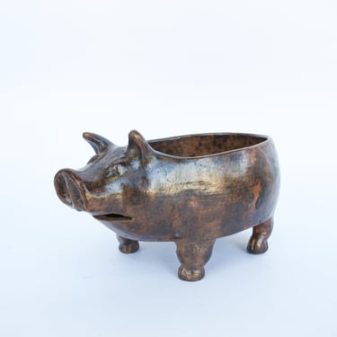 Sculpted Clay Studio Pottery Pig Dish 