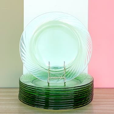 Set of Twelve Green Pyrex Dinner Plates