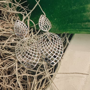 Lola Mesh Drop Earrings