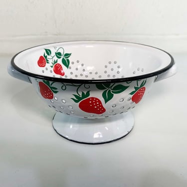 Vintage Enamel Strawberry Colander Teleflora 1983 Strawberries Strainer Kitchen Decor Fruit White Farmhouse Cottage Enamelware Retro Kitsch 