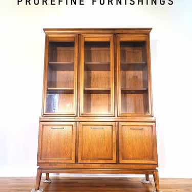 Mid Century United Furniture Company Dining Cabinet / Hutch 