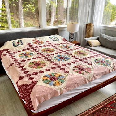 Vintage Dresden Plate Quilt Floral Patchwork Blanket Top Pink Red Country Cottage 