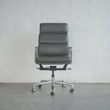 Eames Soft Pad Executive Chair