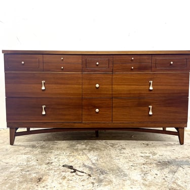 Vintage 1950s Mid Century Modern Walnut 9 Drawer Dresser by Stanley 