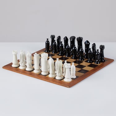 Chess Set with Ceramic Game Pieces 