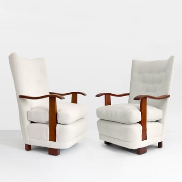 Scanndinavian lounge chairs with mahogany frames