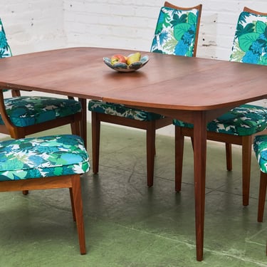 Mid-Century Modern with one Leaf Dining Table in Walnut Round Edges