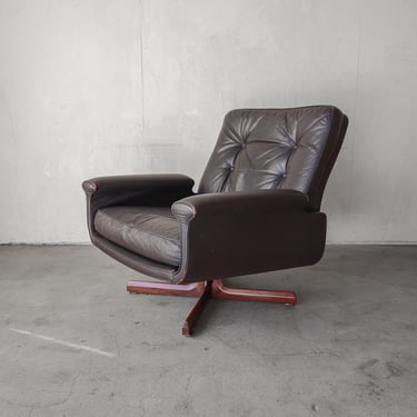 Mid Century Danish Brown Leather & Rosewood Swivel Lounge Chair 