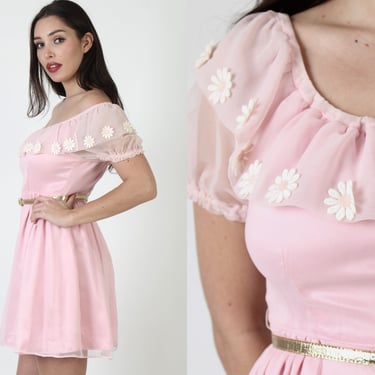 Simple Monochrome Bohemian Mini Dress, Vintage 70s Puff Sleeve Barbiecore Gown, Plain Pink Ruffle Bodice 