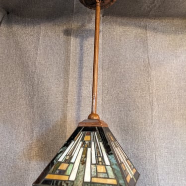 Small Quoizel Stained Glass Hanging Light