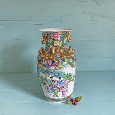 Vintage Large Famille Rose Asian Chinese Oriental Vase With Gold Colored Handles // Ornate Large Beautiful Vase // Perfect Gift 
