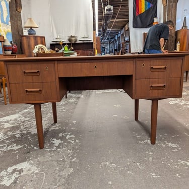  Teak Desk  - 082405