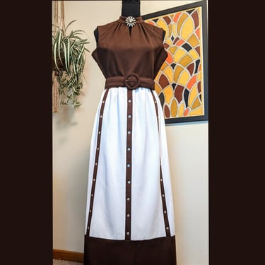 Vintage 1970s Brown & White Button Detail Mock Neck Keyhole Sleeveless Maxi Dress with Matching Belt by Jerri Lurie 