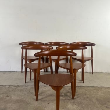 Danish Modern Heart Dining Chairs by Hans Wegner