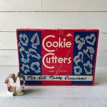 Vintage Veritas Cookie Cutters For All Party Occasions In Original Box // Christmas Cookie Cutters, Vintage Baking // Perfect Gift 