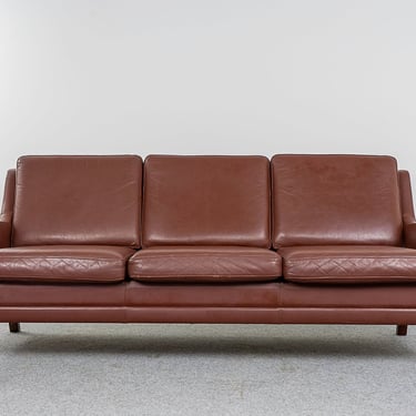 Danish Mid-Century Sofa Leather - (324-203) 