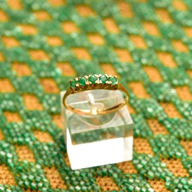 Vintage 14K Gold Emerald Half Eternity Ring, Round-Cut Gemstones, Yellow Gold Band, Anniversary/Wedding Ring, Size 7 US 