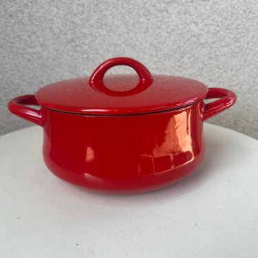 Vintage Dansk International cookware red round  casserole pot with lid size 7 1/4” x 3 3/4” 
