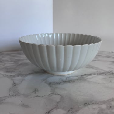 White Fluted Scalloped Serving Decorative Porcelain Bowl Vintage 