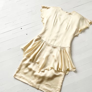 Vintage Holly Harp Champagne Silk Satin Ruffled Dress with Peplum Waist 