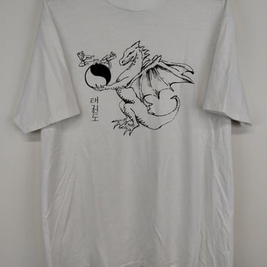 XL 90s Hanes Ying Yang Dragon T-Shirt Cotton White XLarge 1990s Art Classic Goth Rave Trendy Animal Exotic Unique Simple Graphic 