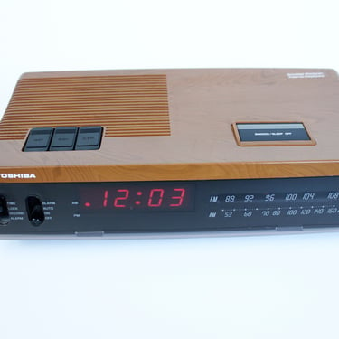 Vintage 80s Toshiba Digital Alarm Clock - Faux Wood Grain - AM/FM 
