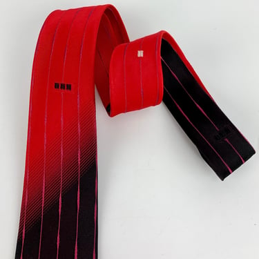 1960'S Tonal Striped Tie - Ombré Red to Black - Beautiful Tie - Rayon - Narrow Width - Excellent Condition 