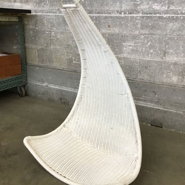 Hanging Plastic Wicker Patio Chair (Seattle)