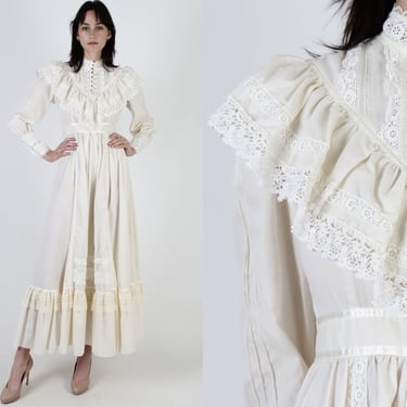 Gunne Sax Victorian Maxi Dress / Vintage 70s Cream Antique Wedding Gown / Romantic Renaissance Bridal Collection Dress Size 9 