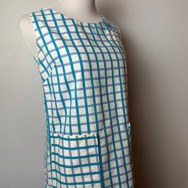 Vintage 1960’s sleeveless dress 100% nubby structured cotton/ Mod Retro shift just below the knee~ plaid striped size Med 