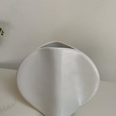 Ikebana Vase by Naoimi Cahana for Mikasa 