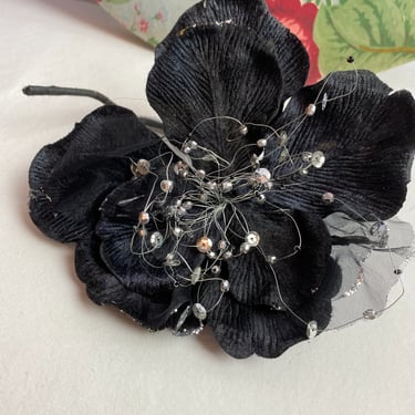 Vintage millinery flowers~ Floral adornment sewing hats hair decor antique silk flowers assorted 30’s 40’s 50’ 60’s large black poppy silver 