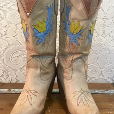 Vintage Miss Capezio Cowgirl Western Boots with Yellow and Turquoise Floral Inlays size 6 1/2 M 