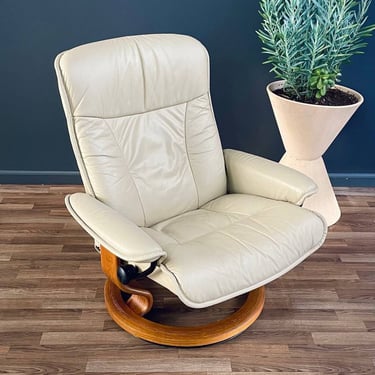 Ekornes Stressless Beige Leather Reclining Swivel Lounge Chair 