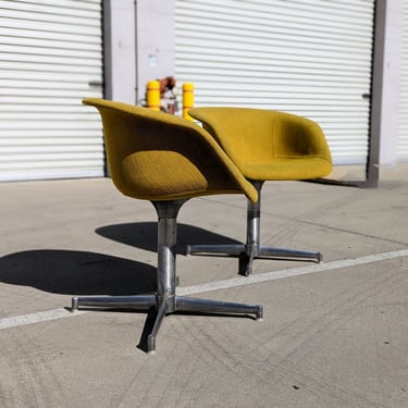Mid Century Accent Chairs by Burke | Tulip / Saarinen Style | Unique Aluminum Base | Retro | MCM 