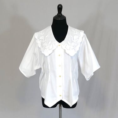 80s White Blouse - Sheer Floral Appliqued Collar - Wide Short Sleeves - Button Front - Pointed Hem - Vintage 1980s - L 47