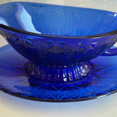 Cobalt Blue Glass GRAVY Serving Boat PITCHER w/ Underplate Avon France Royal Sapphire- Chip Free 